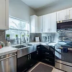Phx Retreat Modern Home In Historic Neighborhood